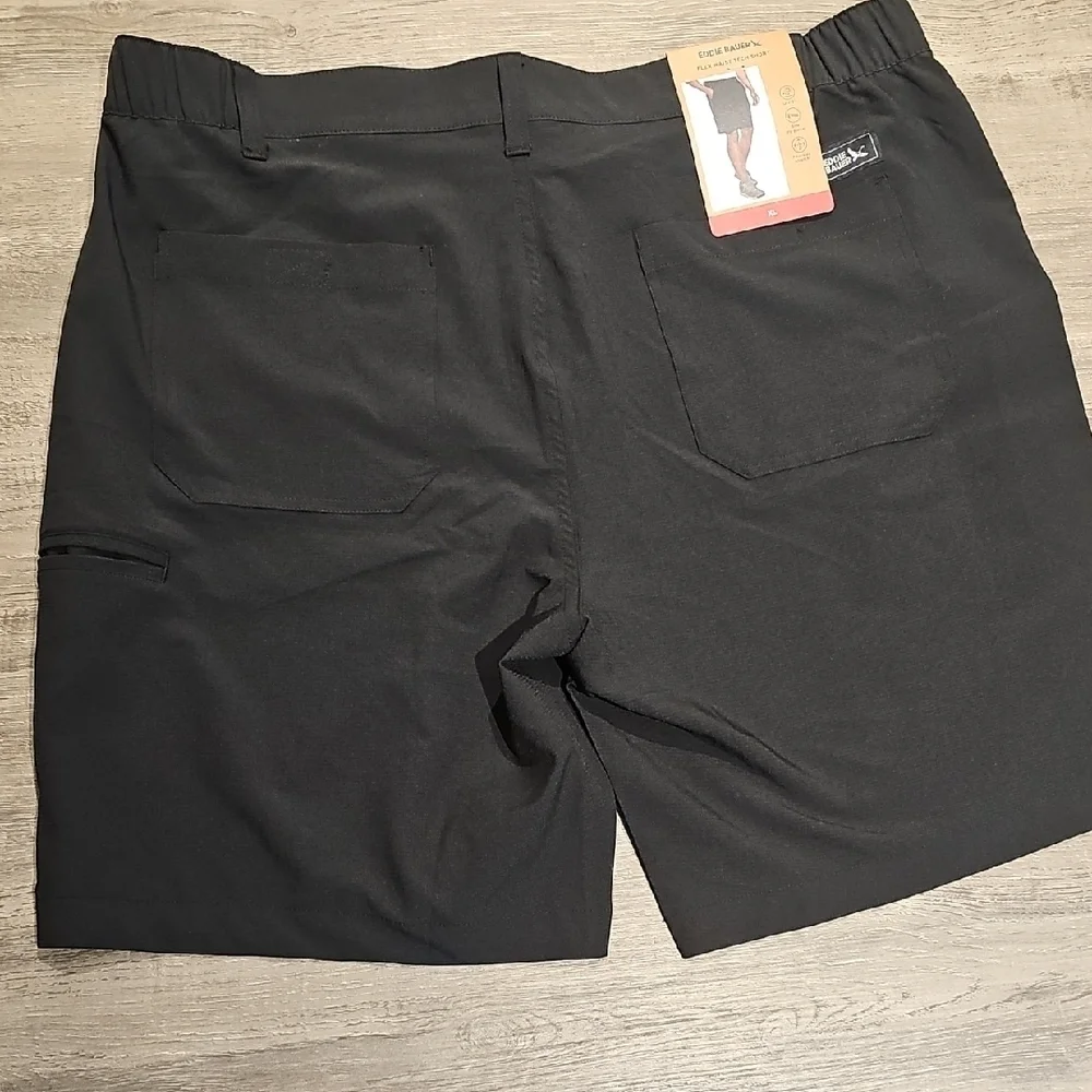 Eddie Bauer Men's Black Flat Front Shorts